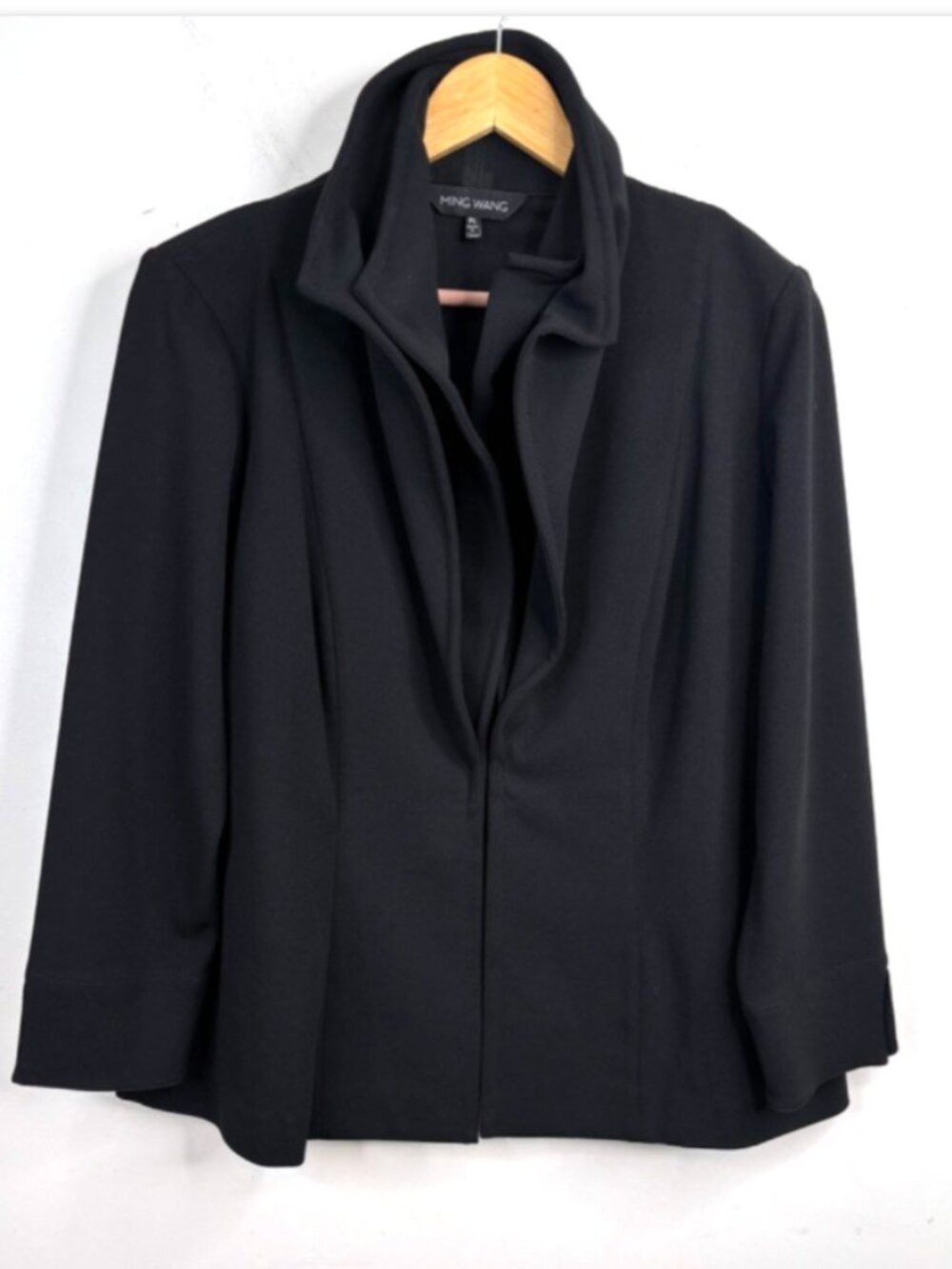 Ming Wang Black Blazer Jacket PL Funnel Collar Front Clasp Structured Minimalist